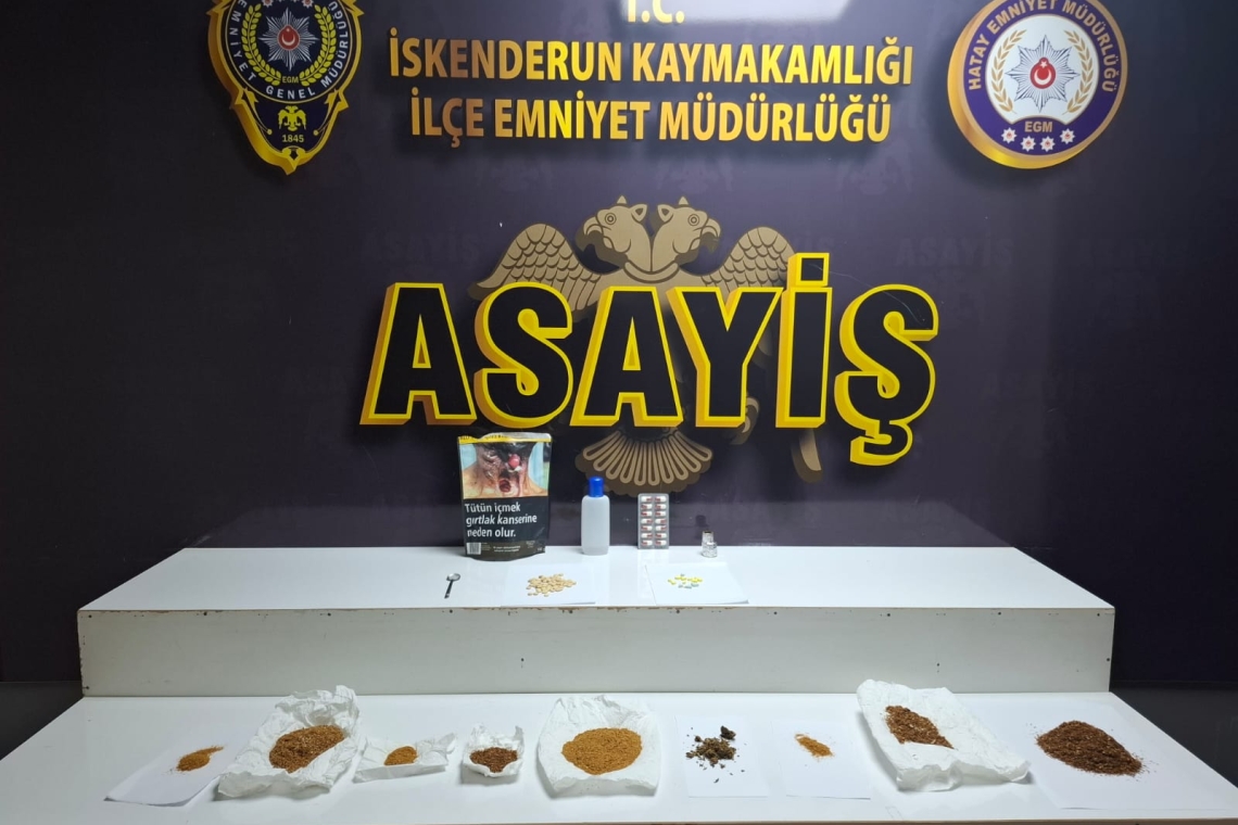 Narkotik Polisleri Uyuşturucu Peşinde