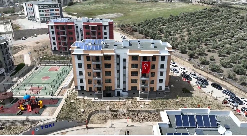YENİ ANTAKYA'DA TOKİ DEPREM KONUTLARI 