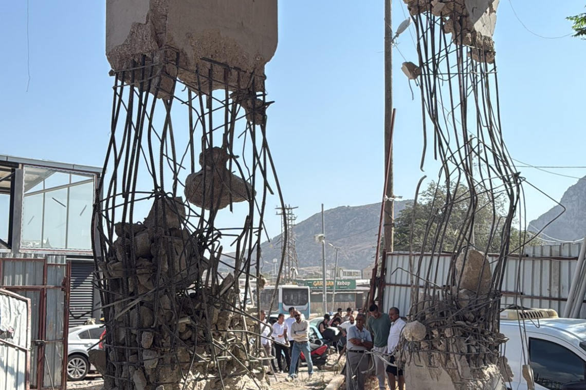 ANTAKYA’DAKİ YIKIM OLAYLI GEÇTİ
