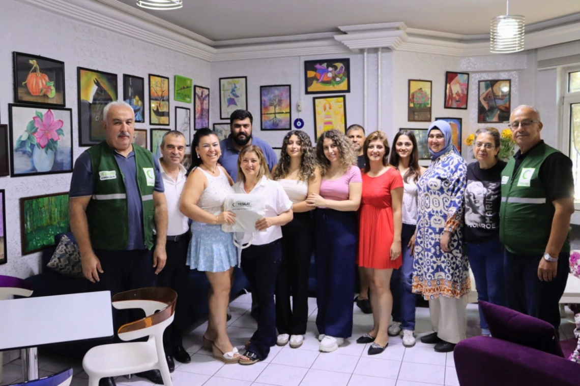 Yeşilay’dan Fatma Satar Müzik Resim ve Bale Akademisi’ne Ziyaret