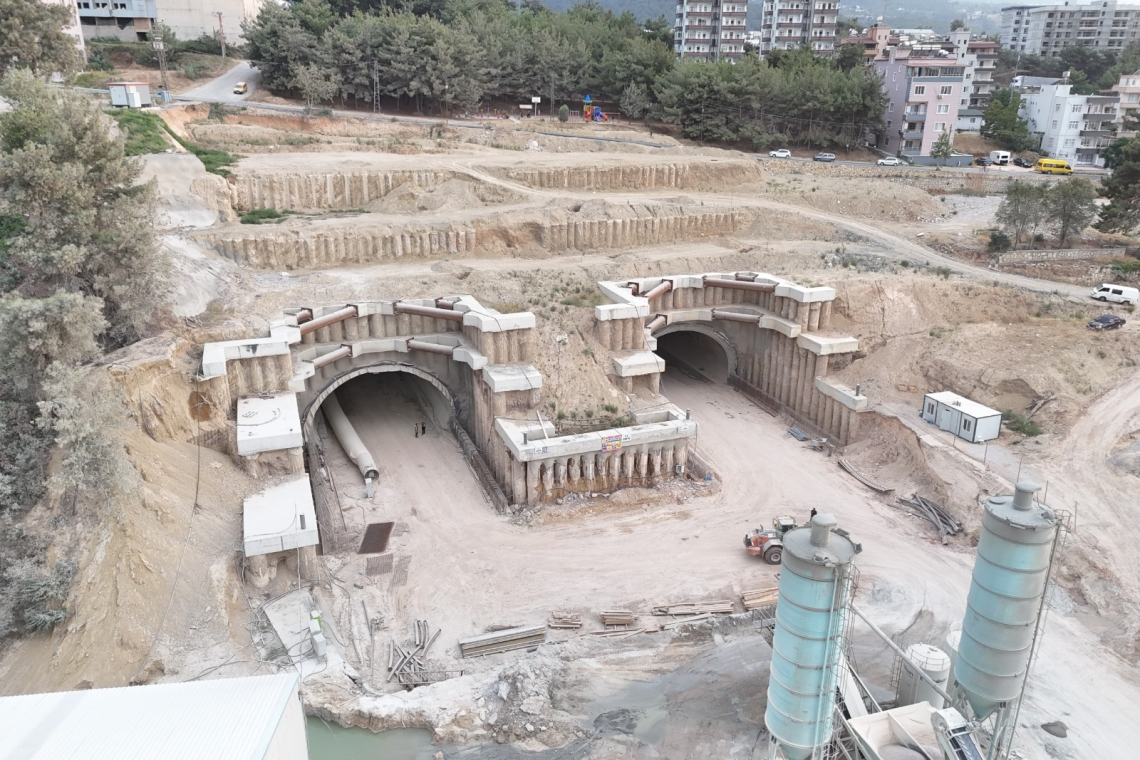 BELEN-TOPBOĞAZI TÜNELİNDE ÇALIŞMALARA DEVAM 