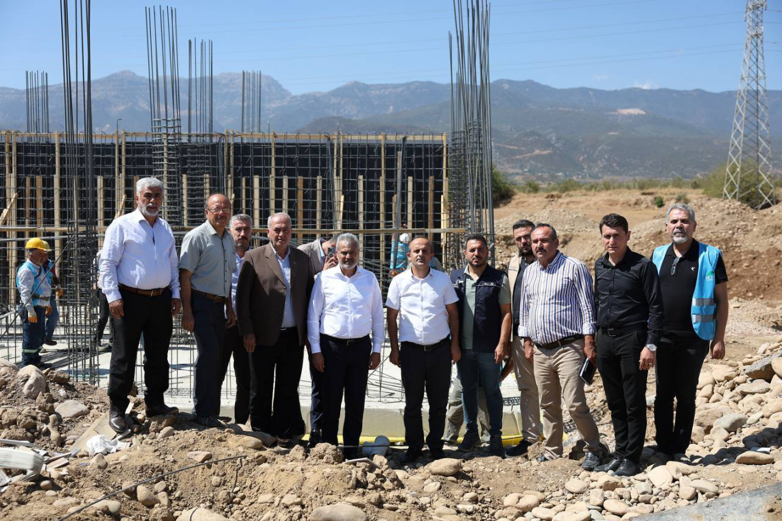 BAŞKAN ÖNTÜRK, ÇEVRE DOSTU TESİSİN İNŞAATINI GEZDİ