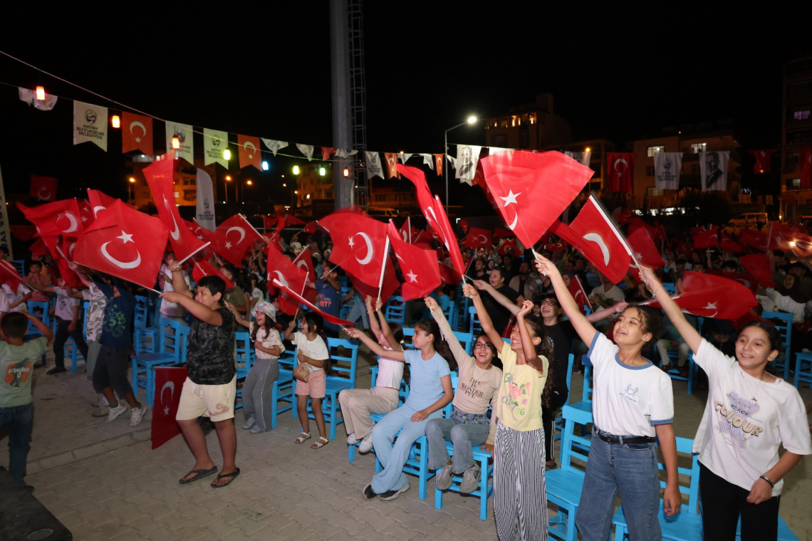 12 DEV ADAM TARİH YAZDI