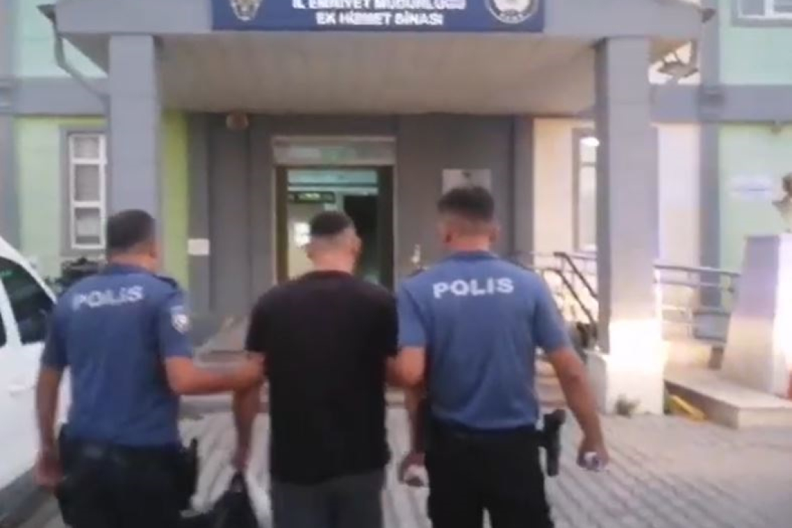 Aranan Hırsız Defne'de Yakalandı