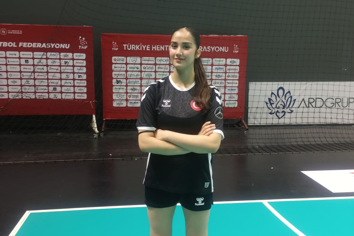 Hentbol Sporcusu Ada Kurt Milli Takım Kadrosunda