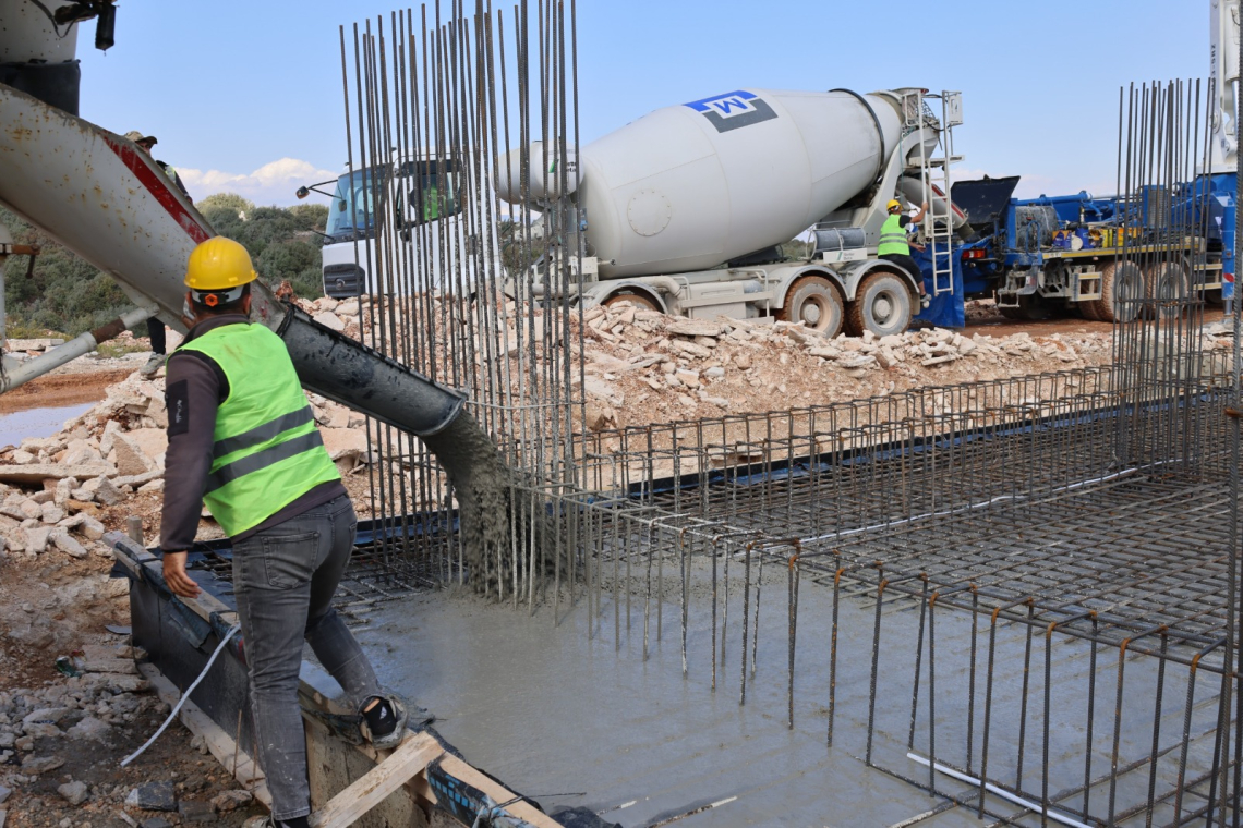 HATAY'DA HEDEF; 40 ADET ÇOK AMAÇLI SALON