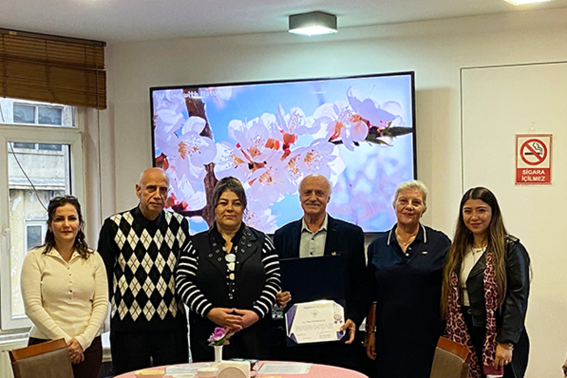 Ressam Ali Sürmeli'den "Benim Penceremden" Sergisi 