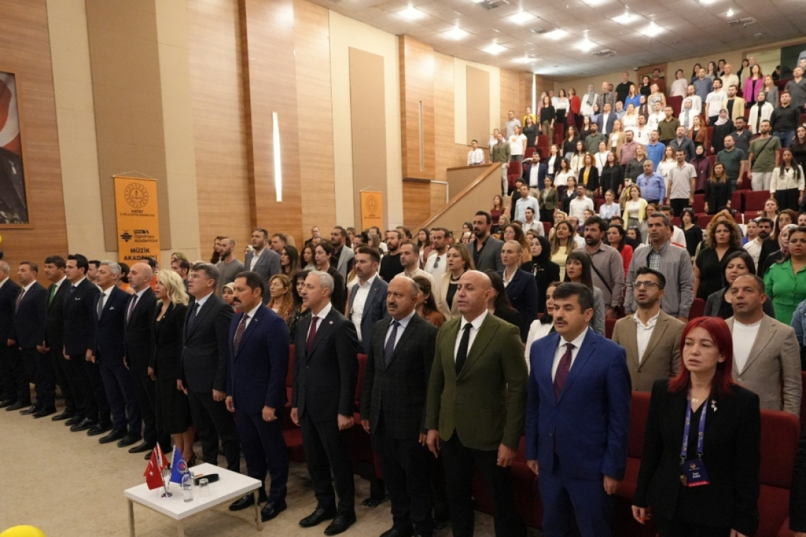 Öğretmenlerimiz Değişimin Öncüsü, Geleceğimizin Mimarıdır