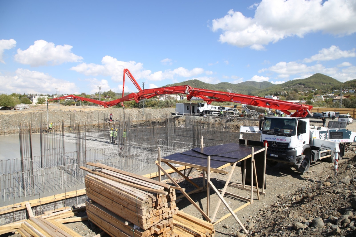 ERZİN’E ÇOK AMAÇLI SALON