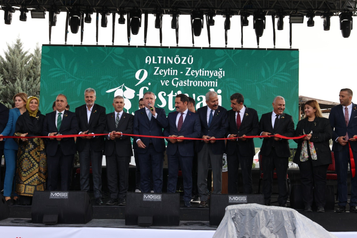 ALTINÖZÜ’NDE FESTİVAL COŞKUSU 