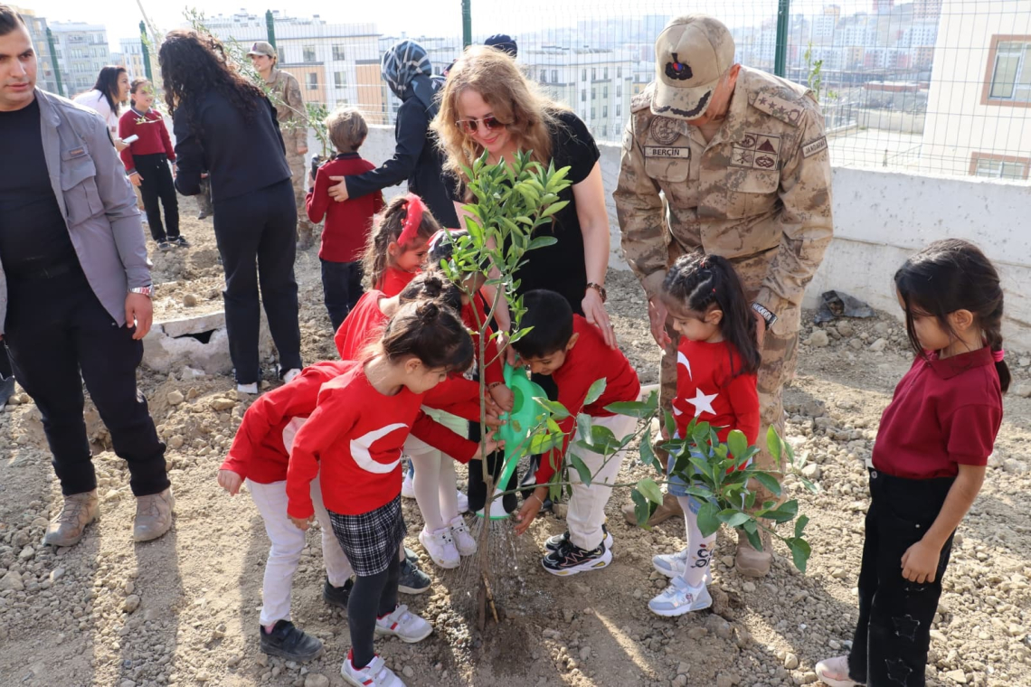 JANDARMADAN &quot;GELECEĞİMİZ ÇOCUKLAR&quot; ETKİNLİĞİ