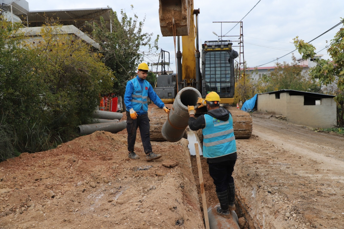 ALTINÖZÜ ÇETENLİ MAHALLESİ’NE ALTYAPI DESTEĞİ 