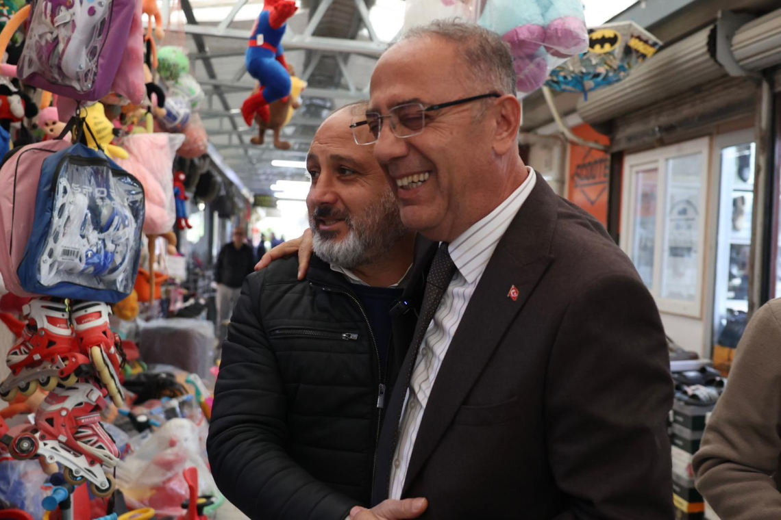 BAŞKAN YAPAR, AYAKKABICILAR ÇARŞISI ESNAFIYLA BULUŞTU