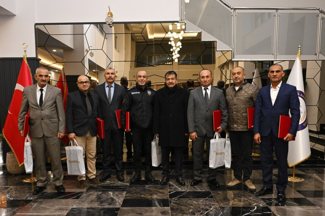 HATAY’DA 6 POLİSE ŞÜKRAN PLAKETİ