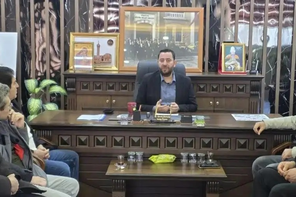 KARAÇAY: BİR ŞEHRİ KARANLIĞA MAHKUM EDİP HALKI SUÇLAYAMAZSINIZ!