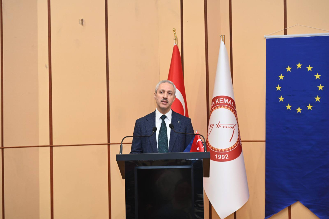 EREN: NE DÜŞÜNMEK YERİNE NASIL DÜŞÜNMEK ÖĞRETİLMELİ