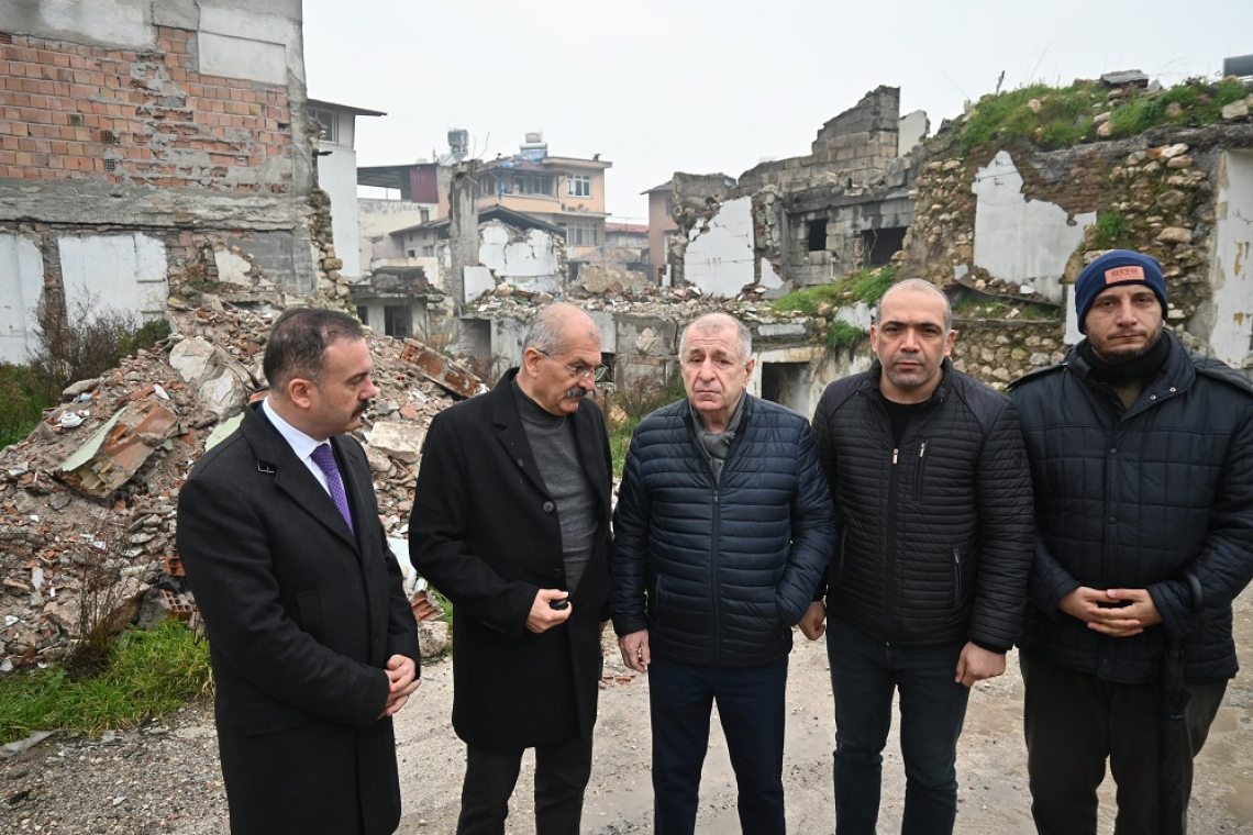 Özdağ: Depremzedelerin Mağduriyetleri Giderilmeli