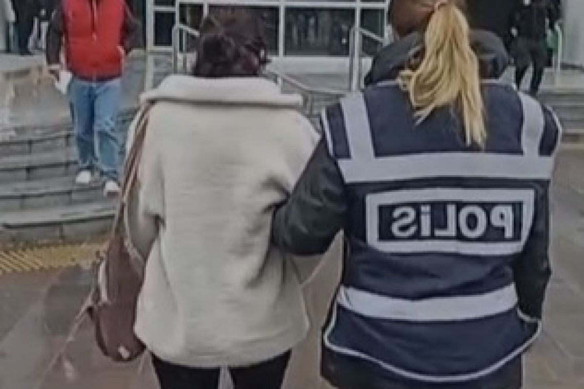 Hırsızlık Suçundan Aranan Şahıs Defne'de Yakalandı