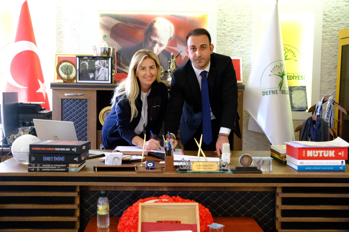 KALBİM SENİNLE DEFNE’DE