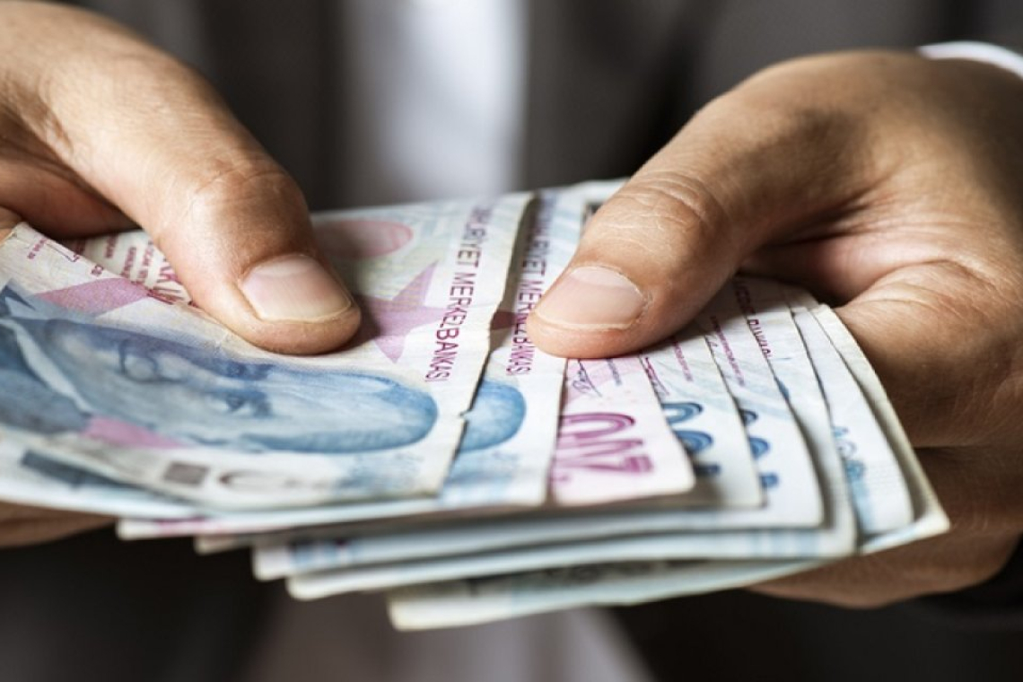 Emekli Öğretmenin Parasını Çalamadılar