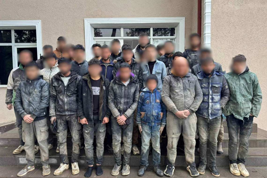37 Düzensiz Göçmeni Jandarma Yakaladı