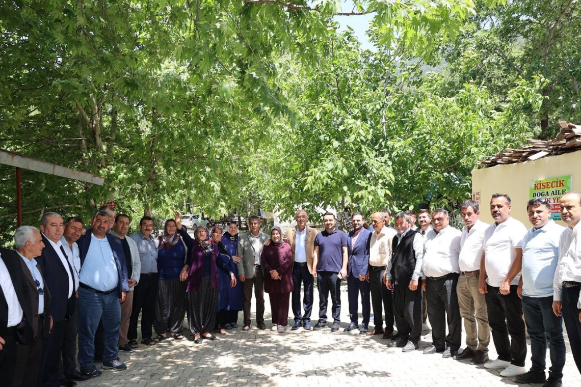 BAŞKAN YAPAR'DAN KİSECİK MAHALLESİ’NDE MUHTARLAR BULUŞMASI