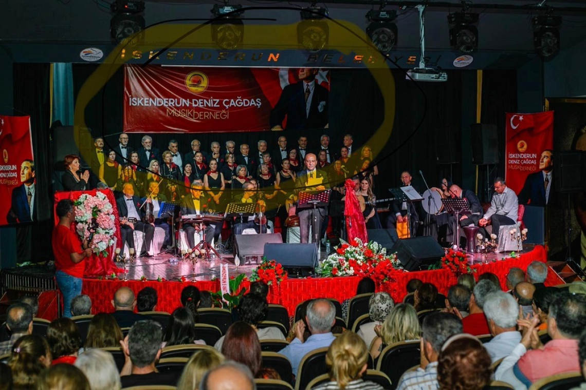 KARDEŞ KOROLAR KONSERİ'NDE ŞAİR MEHMET ÇELİK’E VEFA