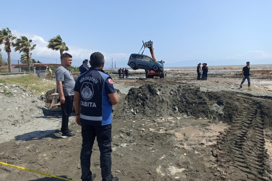 HATAY'DA SU TAŞKINLARI BİTMİYOR