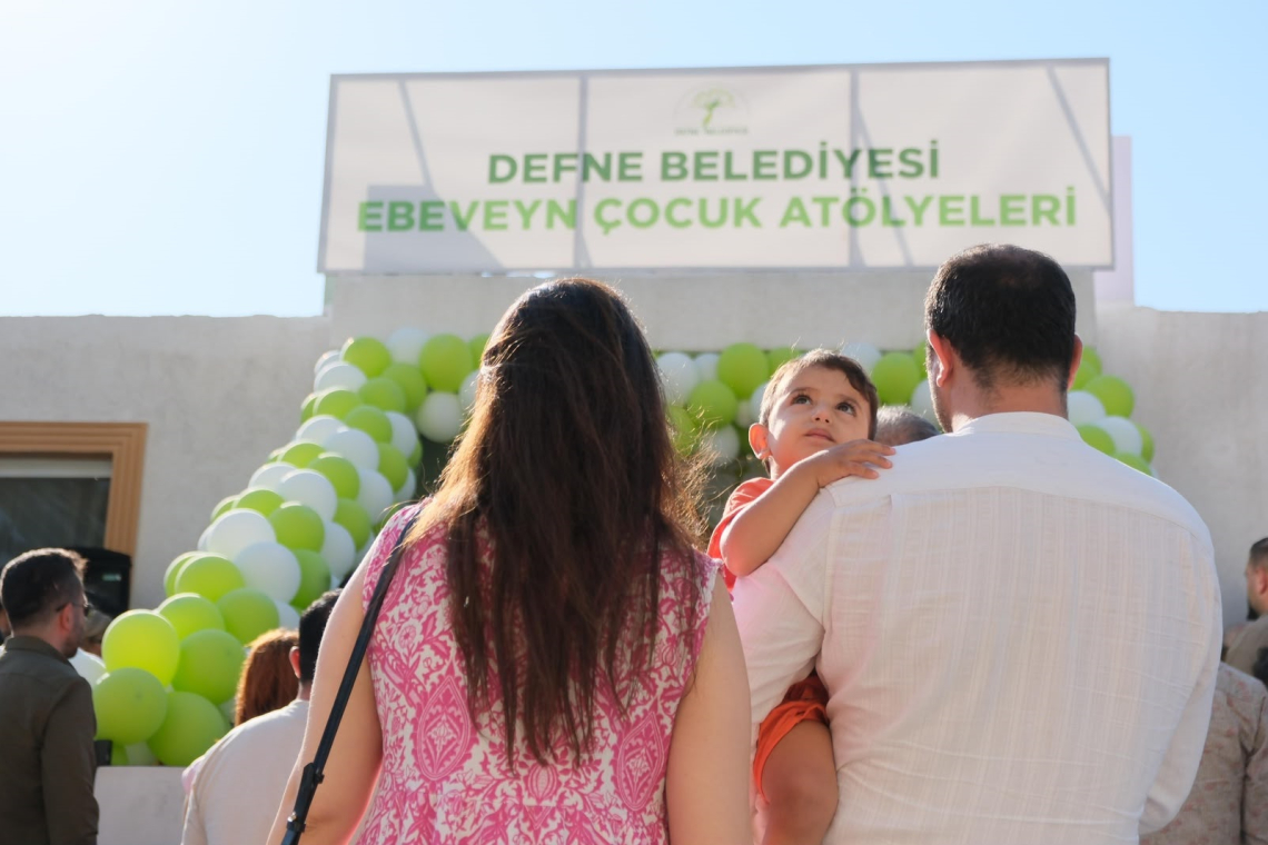  DEFNE ÇOCUK EBEVEYN ATÖLYESİ AÇILDI