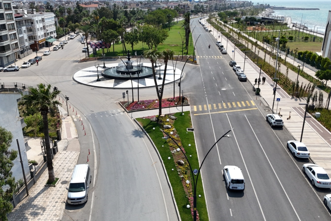 İSKENDERUN SAHİLİNE "ÇİÇEK"