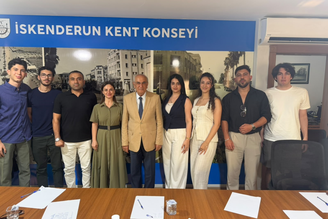 İskenderun Kent Konseyi Gençlik Başkanı Alisya Kaya