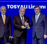 TOSYALI LİMANI ZİRVEYE OTURDU, ÖDÜLÜ FATİH TOSYALI ALDI