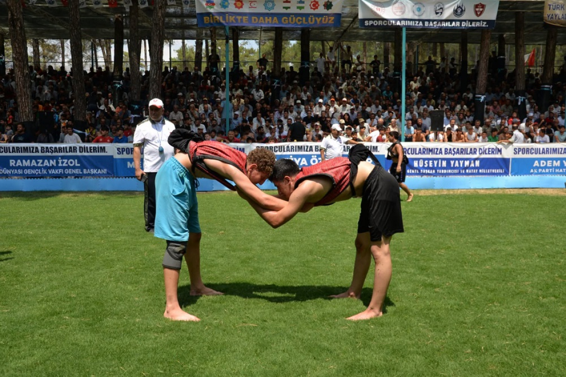 HATAY'DA NEFESLERİ KESEN ABA GÜREŞİ HEYECANI 